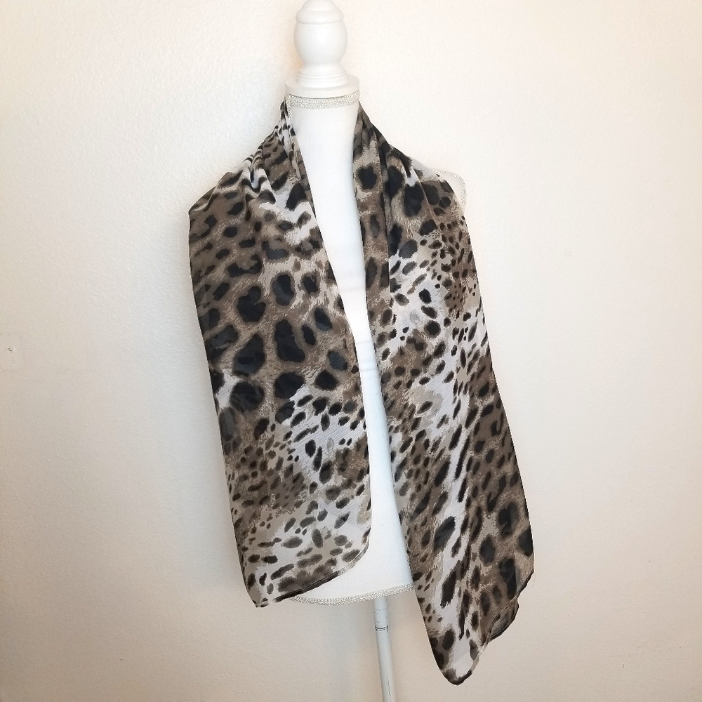 Tommy Bahama Leopard Scarf sheer silk